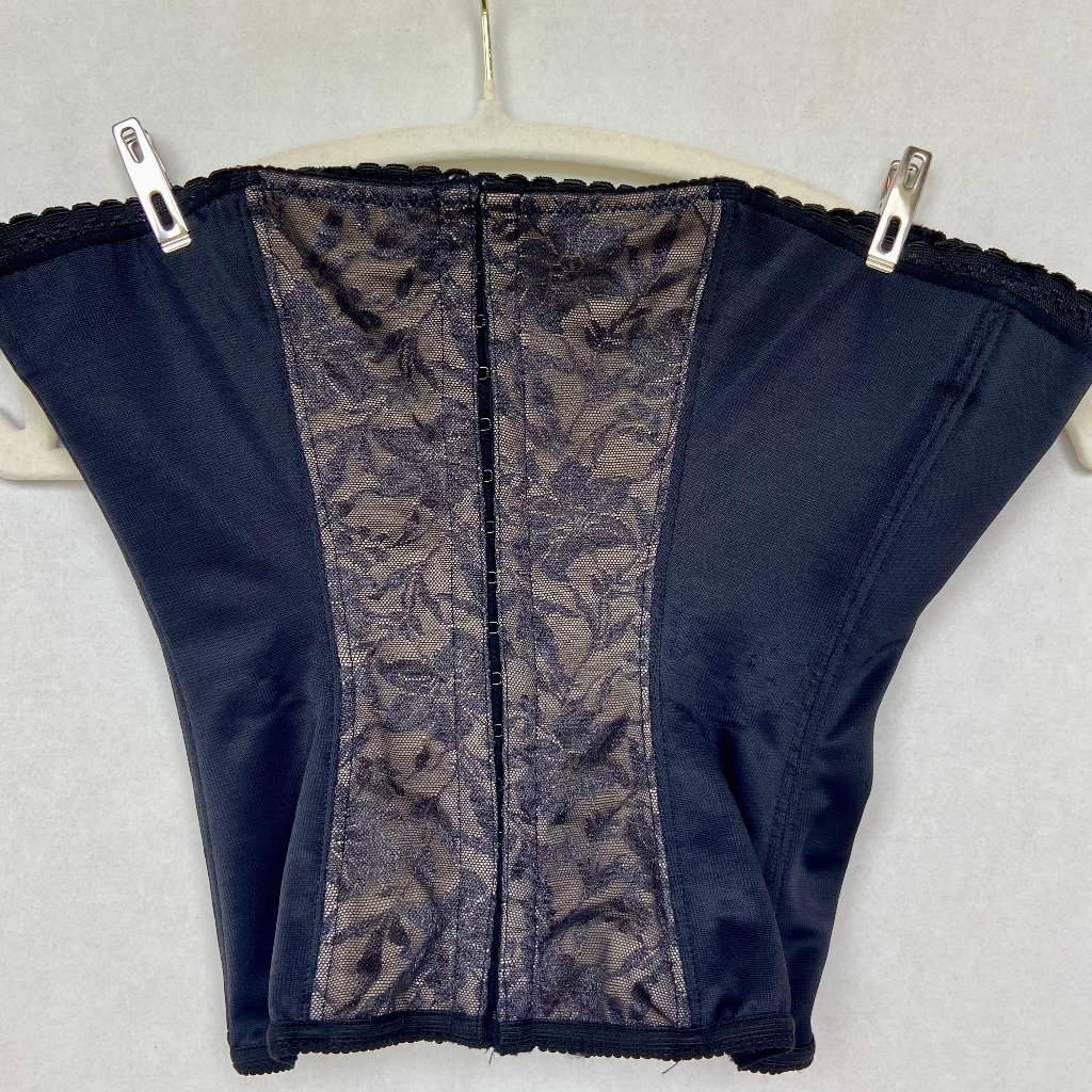 Black Lace Bustier Os